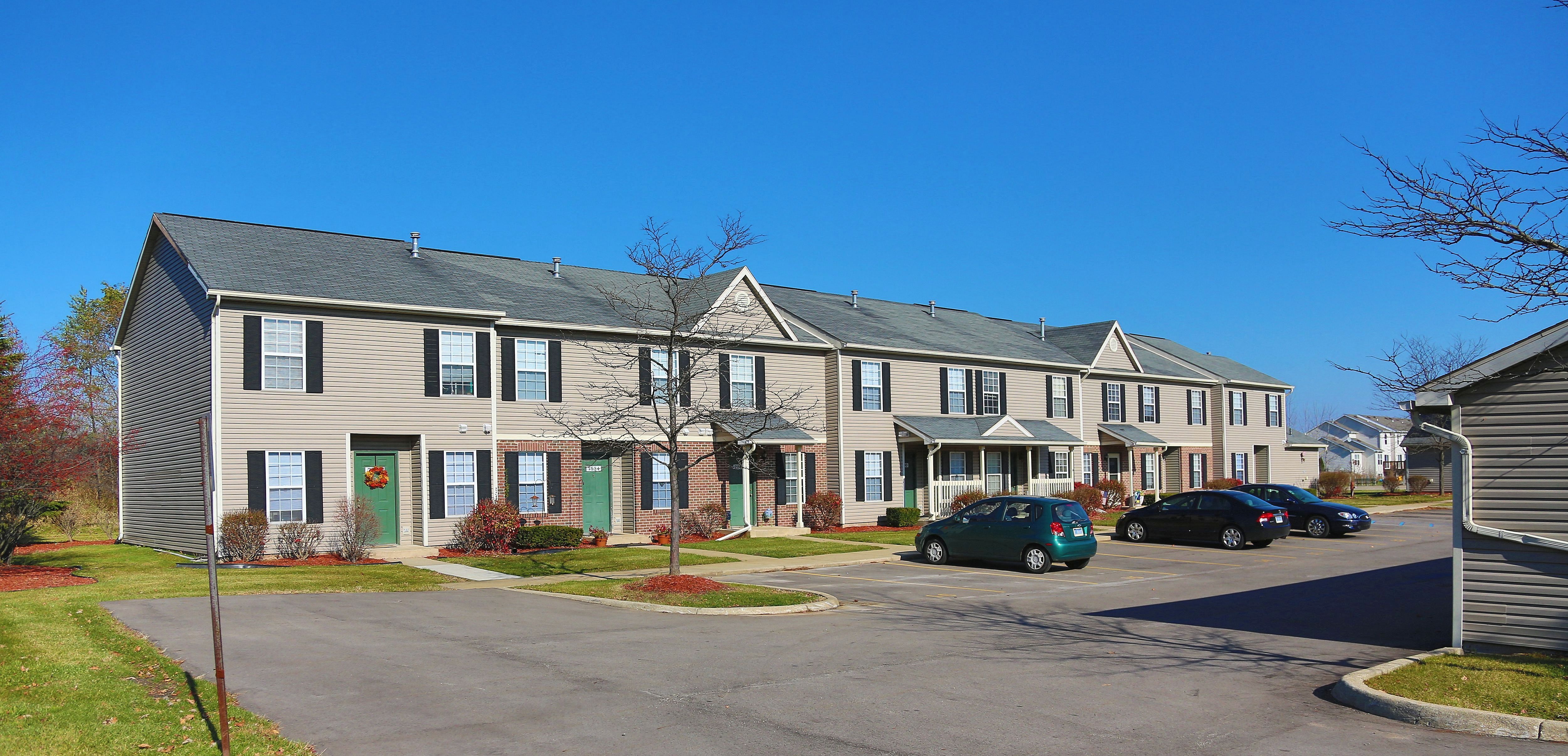Willow Ponds Townhomes Apartments in Lansing, MI
